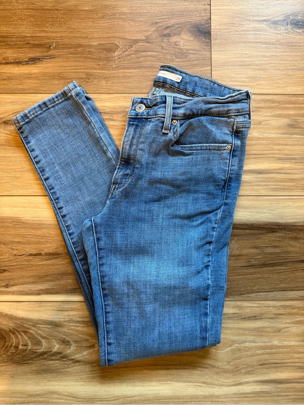 Levi's Women's 711 Skinny Jeans